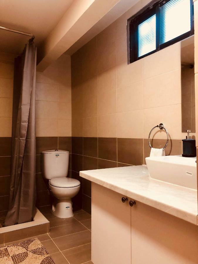 Karavella Vintage Apartment Пафос Екстериор снимка